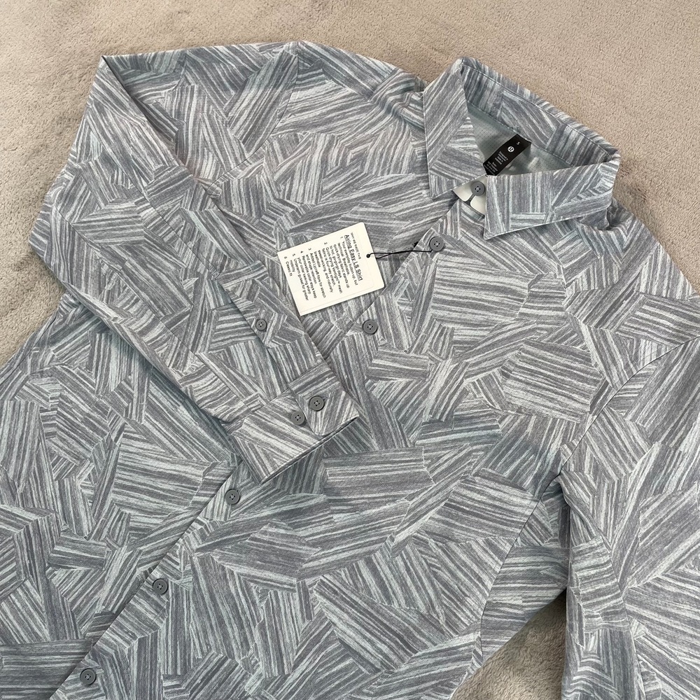 Lululemon‎ Airing Easy Shirt Men Small Flat Cut Ocean Air Multi Ventlight Mesh